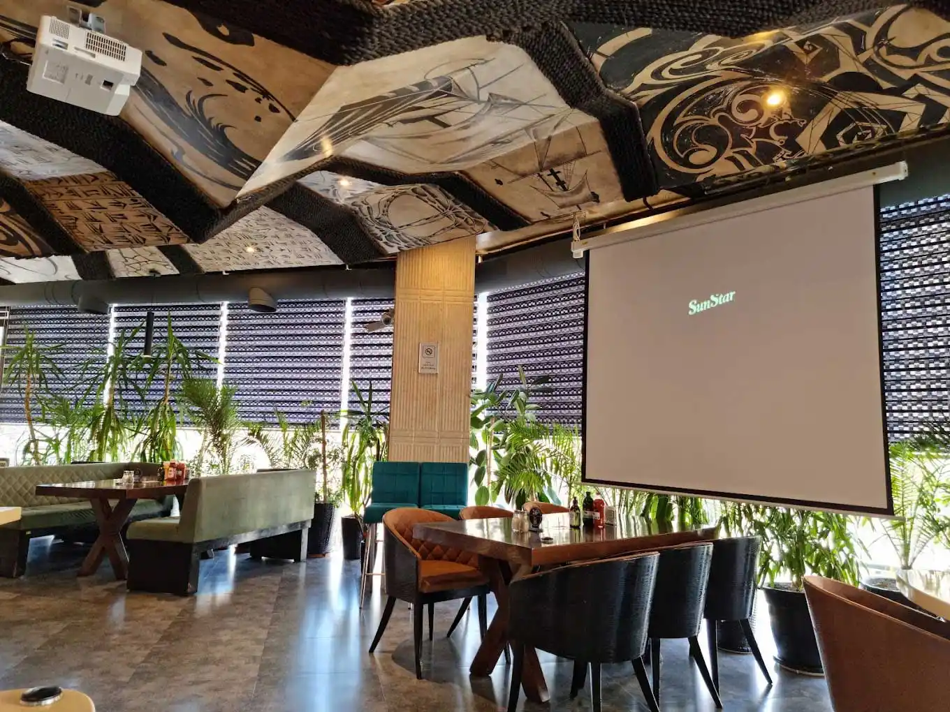 No.1 Cafe & Restaurant